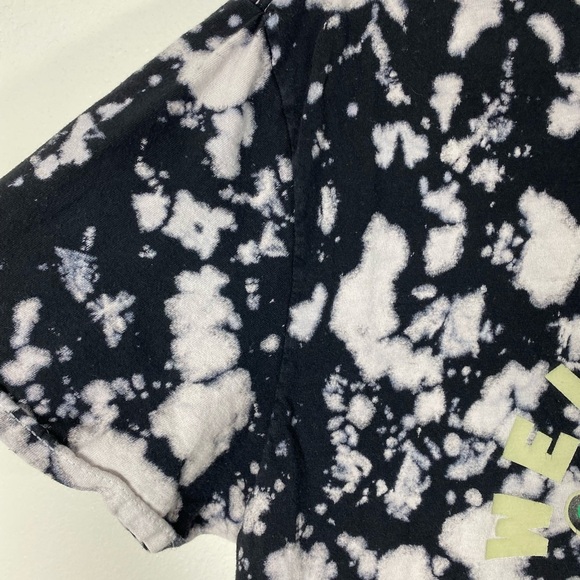 Nickelodeon GraphicT-Shirt Welcome to Good Burger  Tie Dye Short Sleeve sz Large - Picture 7 of 12